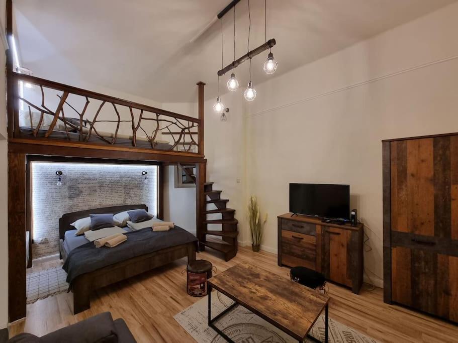 Vintage Apartman In City Center Miskolc Eksteriør bilde