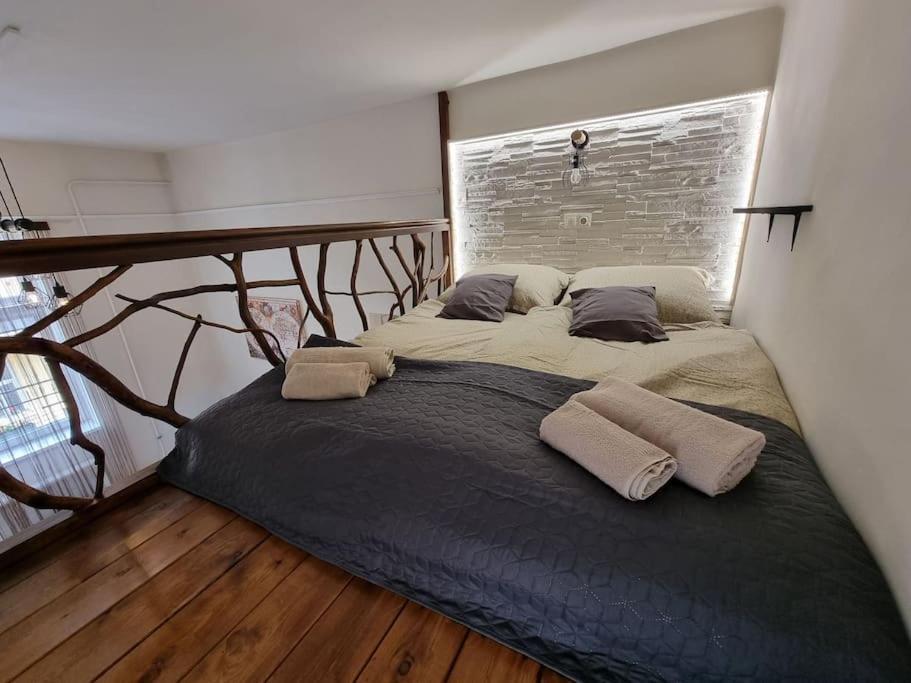 Vintage Apartman In City Center Miskolc Eksteriør bilde