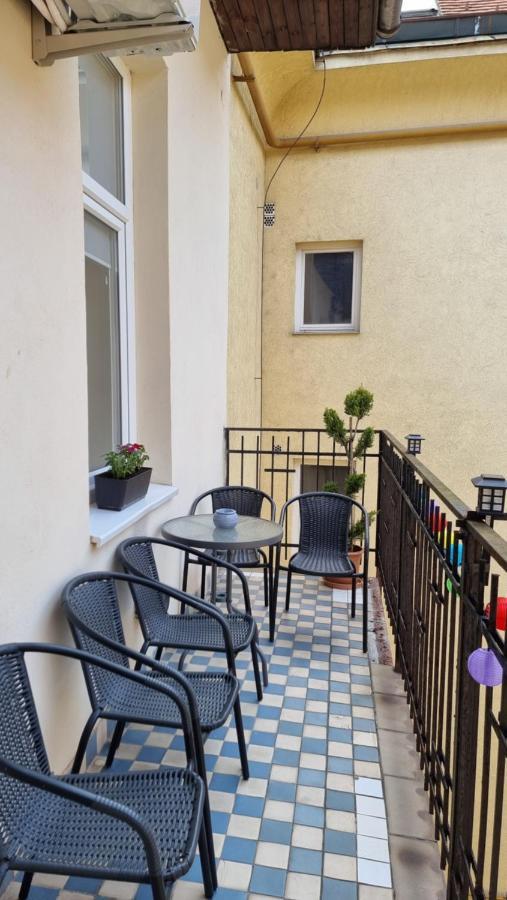 Vintage Apartman In City Center Miskolc Eksteriør bilde